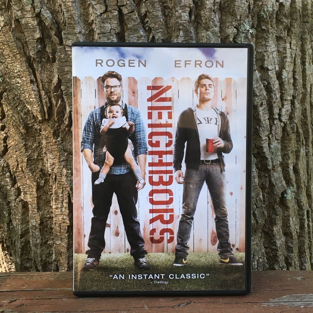 ☆‘Neighbors’ DVD w/Seth Rogen & Zac Efron.